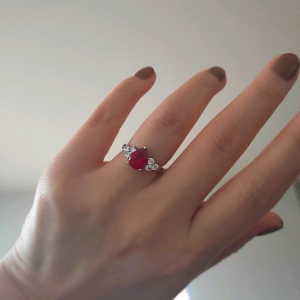 5 pieces set of Ruby color jewllery